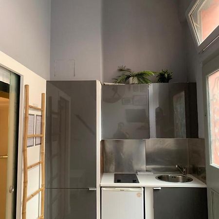 Spacious Bright Split Level Flat In The Fashionable Marais Apartment Париж Екстериор снимка